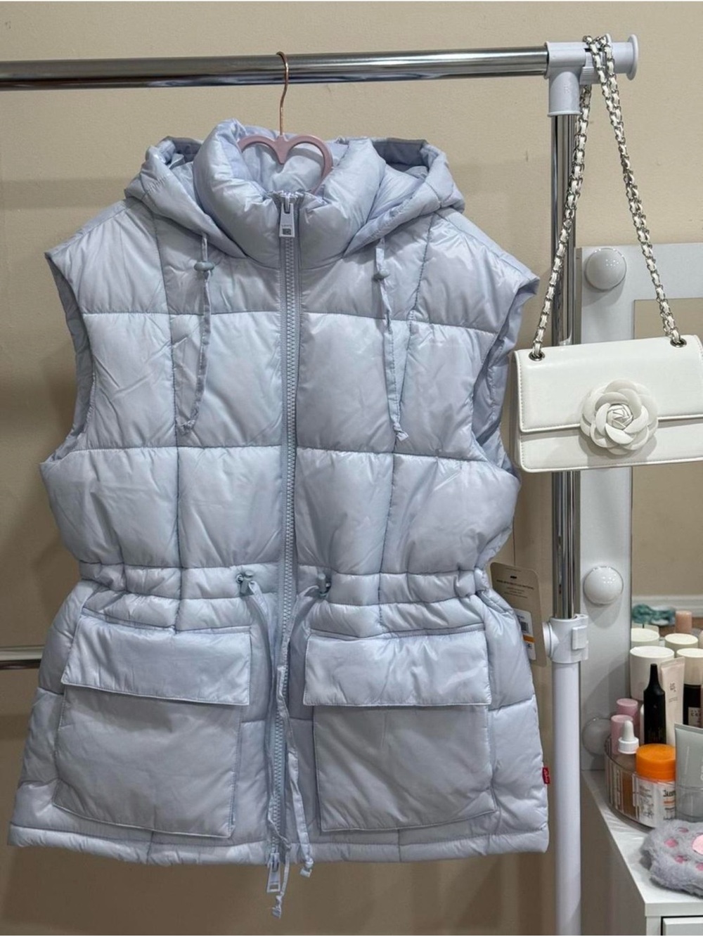 Levi’s Puffer Vest with Hood – Size Small – New With Tags